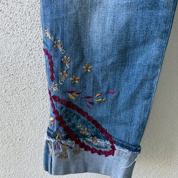 White House Black Market Slim Crop Jeans Size 10 Embroidered Casual Stretch Cuff - Picture 7 of 16